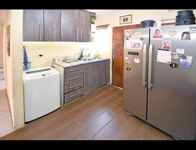 3 BEDROOM HOUSE FOR SALE IN BRAMLEY VIEW